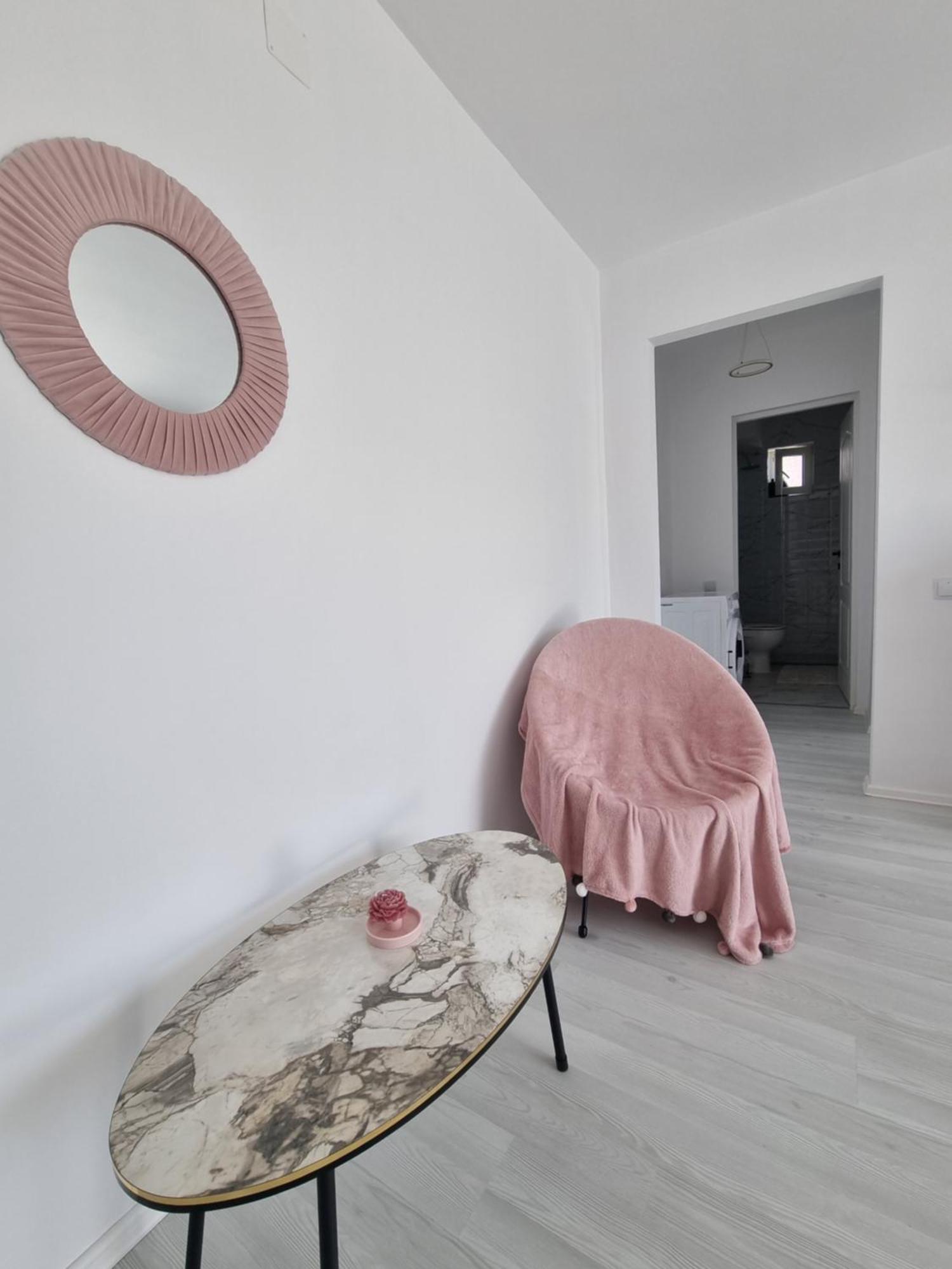 Apartament Central Pe Pietonala Nr2 Hunedoara Exterior photo